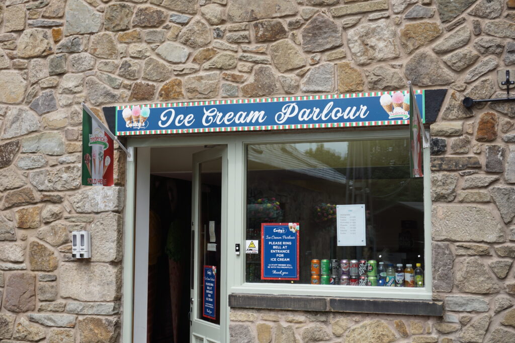 Ice cream Parlour